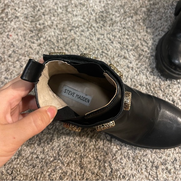 Steve Madden ankle booties - Picture 2 of 5